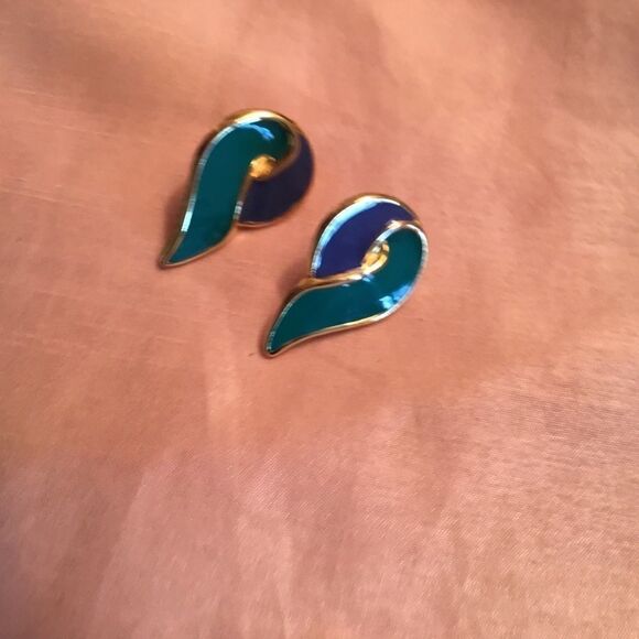 Goldtone 2 Shades of Blue Swirl Earrings - Picture 6 of 6